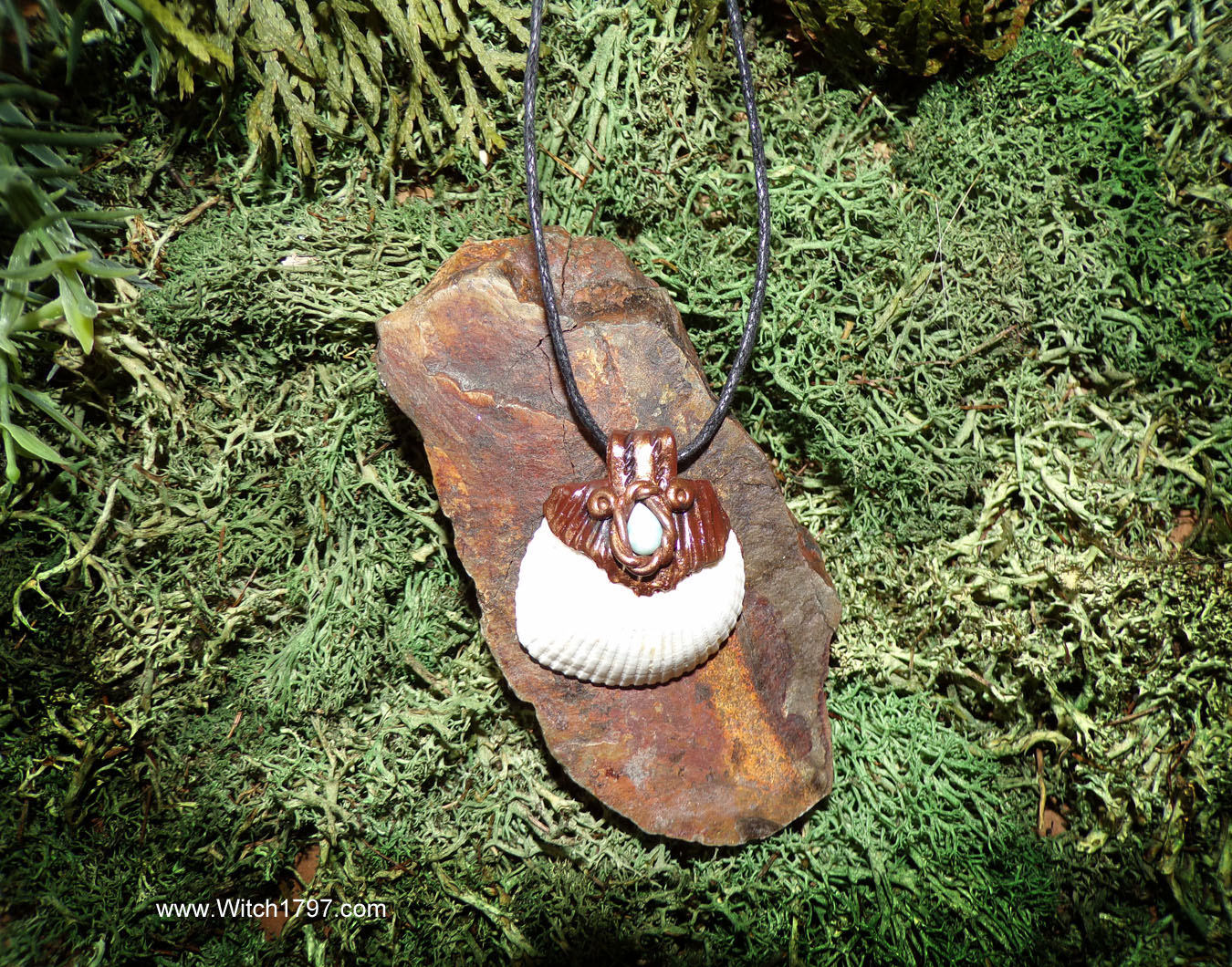 pendant37_seashell_with_larimar37